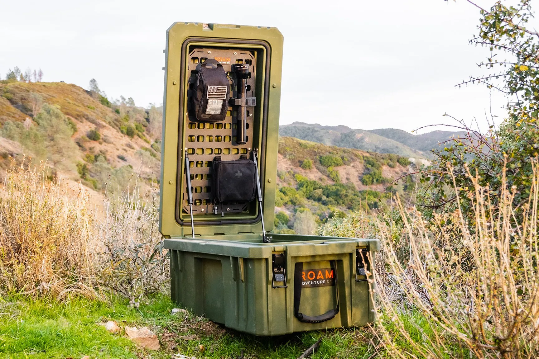 ロームアドベンチャー Roam Adventure 105L ラゲッドケース用 モリーパネル RUGGED CASE MOLLE PANEL