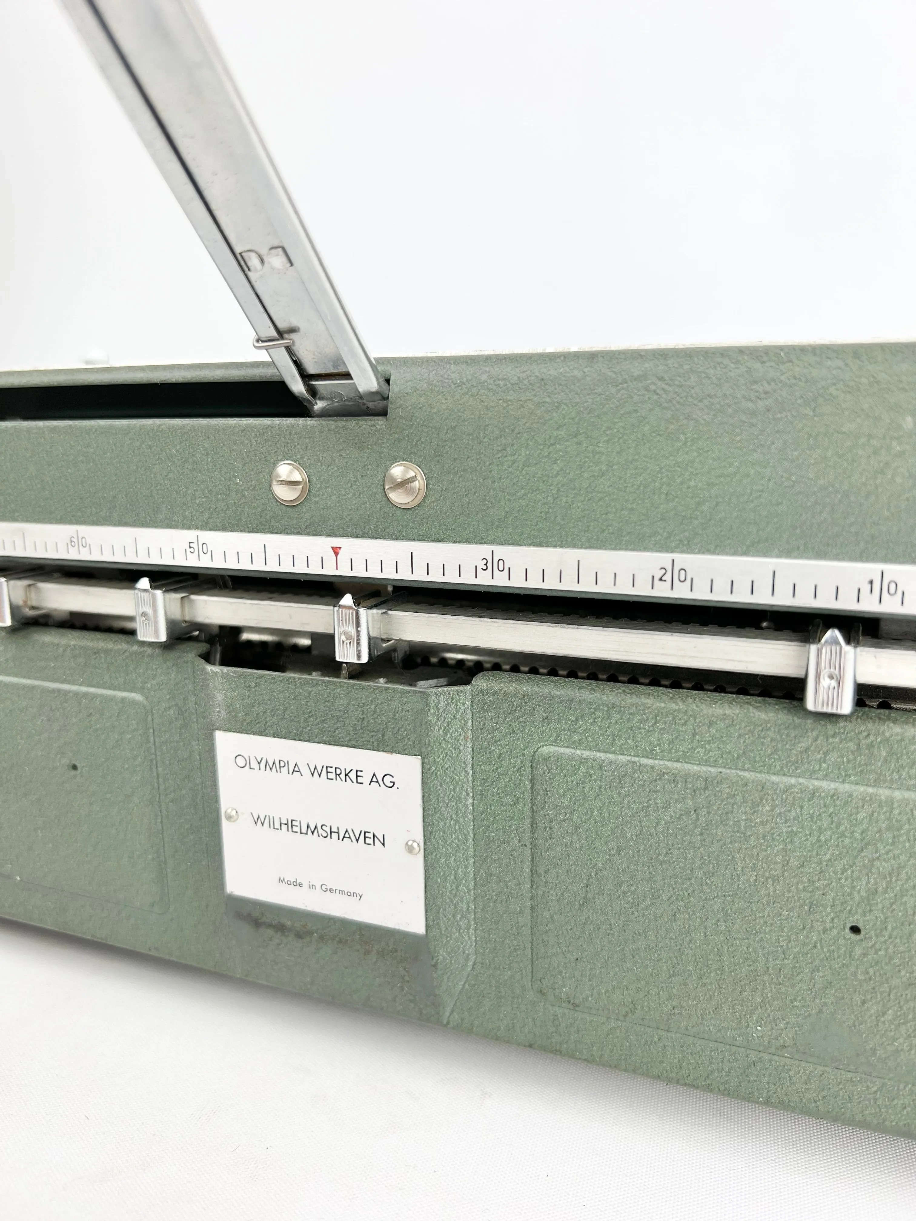 1950s Olympia Deluxe Sage Portable Typewriter in Shell Case