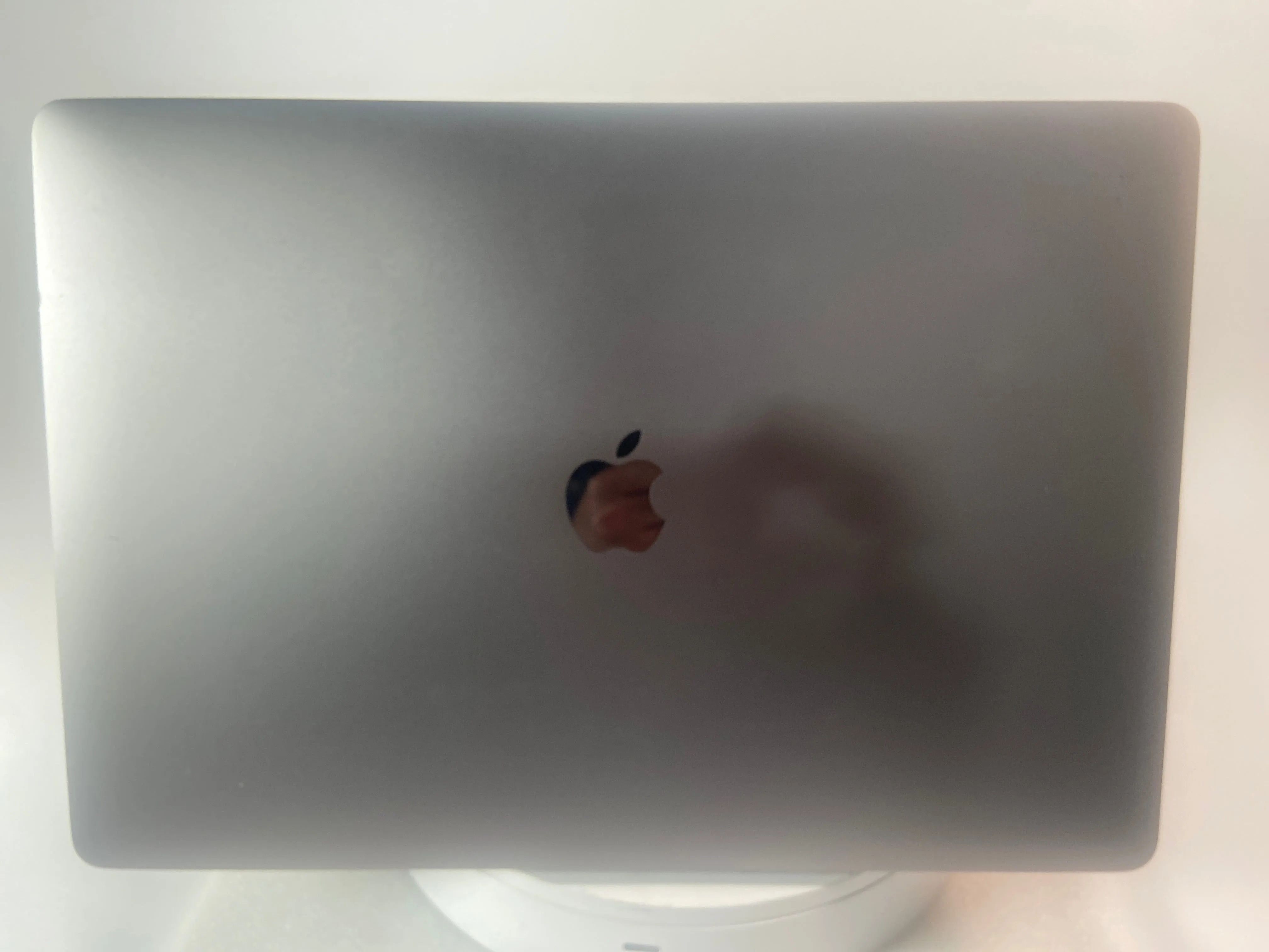 2019 Apple MacBook Pro 15.4" Intel Core i7-9750H 256GB SSD 16GB RAM macOS Sequoia