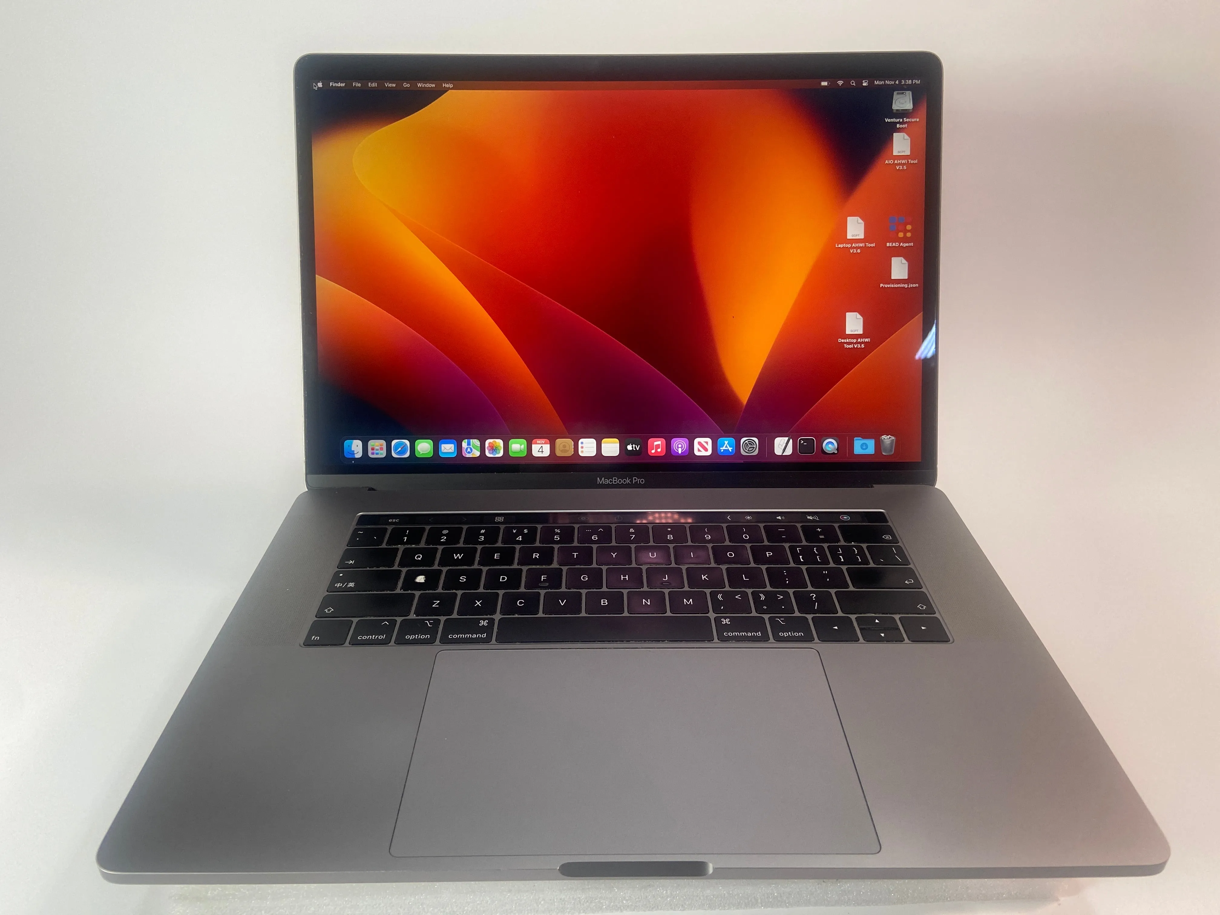 2019 Apple MacBook Pro 15.4" Intel Core i7-9750H 256GB SSD 16GB RAM macOS Sequoia