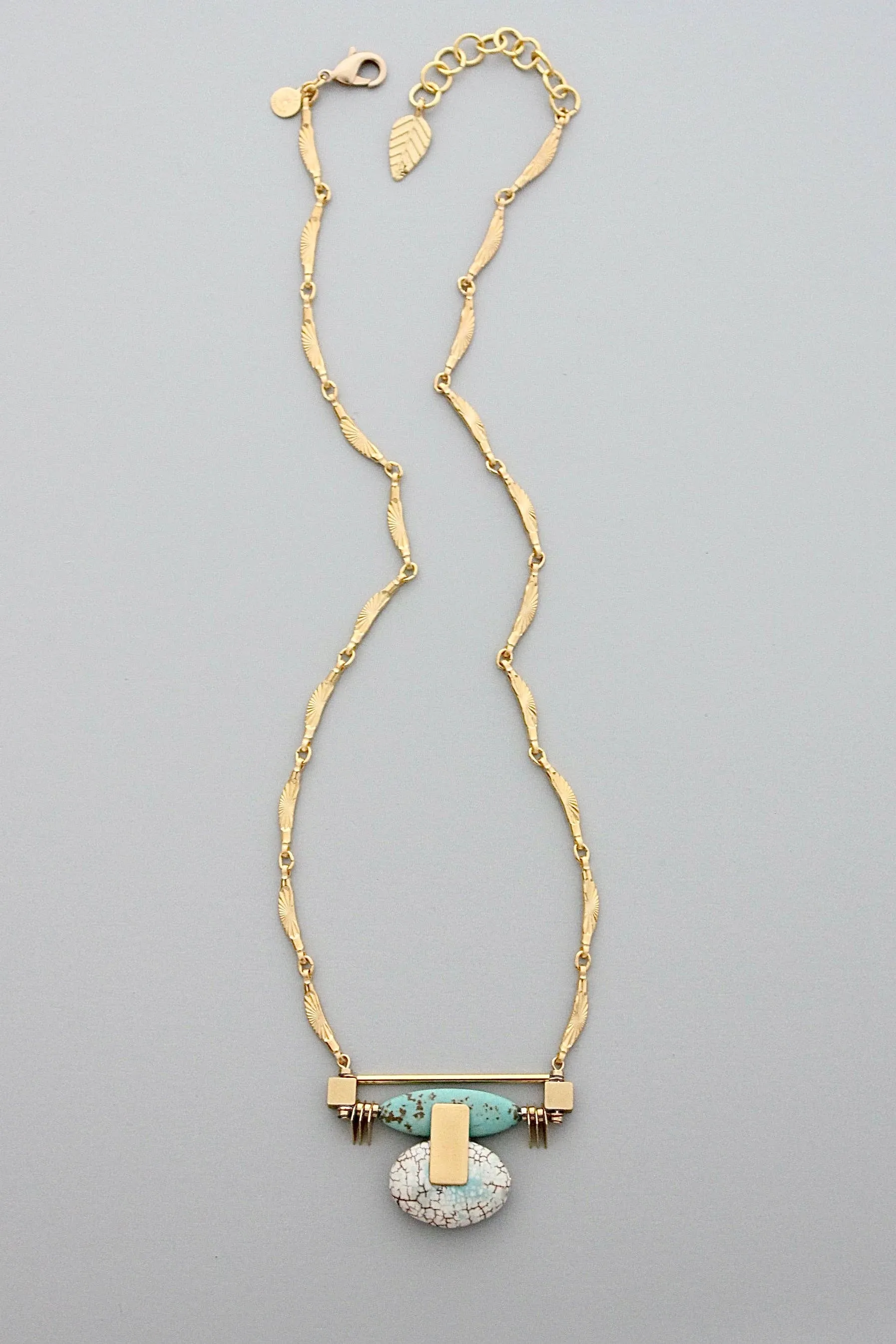 Art deco turquoise and white with necklace textured chain