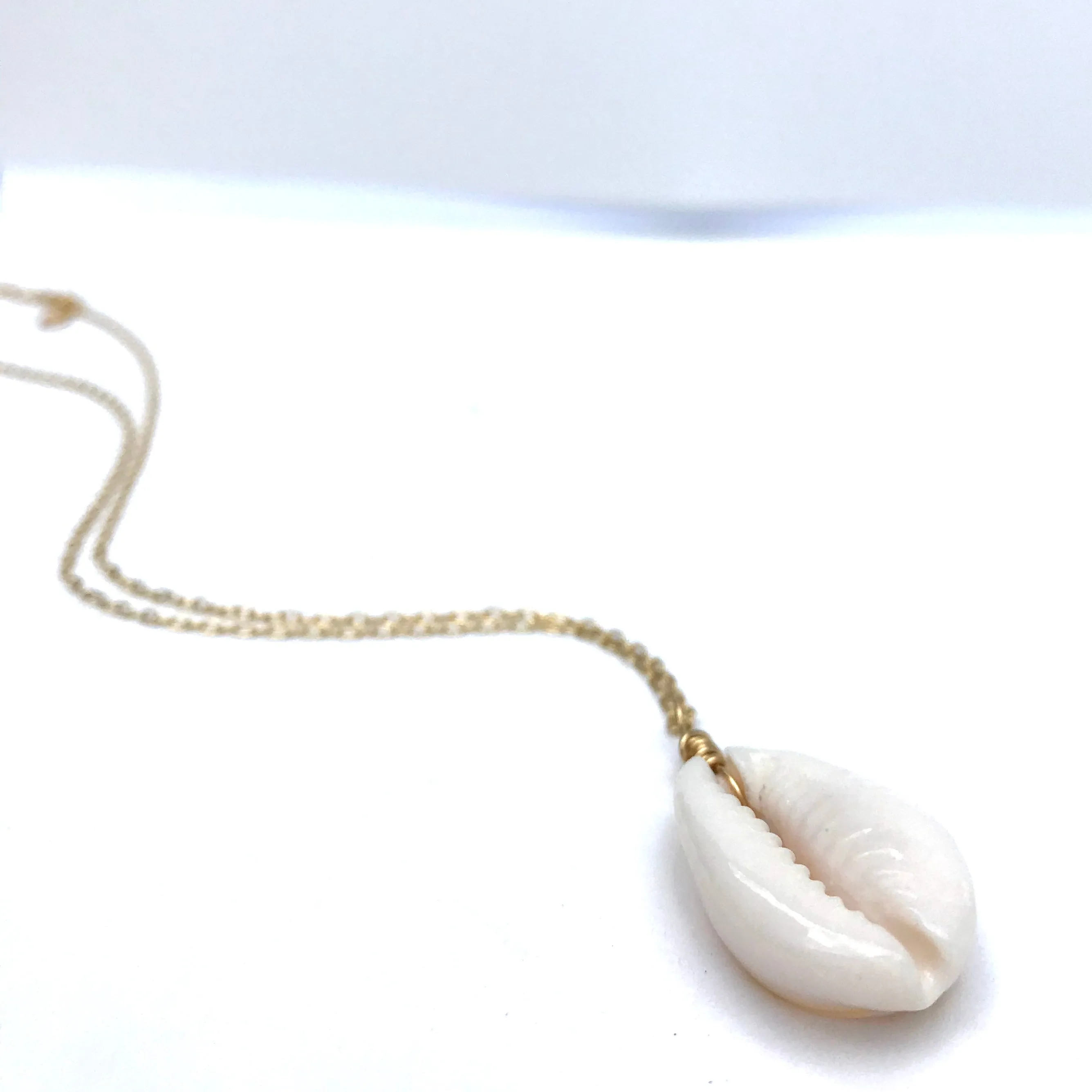 COWRIE NECKLACE