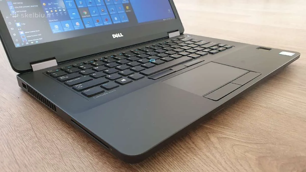 Dell Latitude E5470 Ultrabook 14" HD (720p) | Intel Core i5-6300U @ 2.4GHz up to 3.0GHz (6th Gen) | 8GB DDR4 RAM, 256GB SSD | Webcam | HDMI | Windows 10 Pro x64 | Grade A (Dell Certified Refurbished) - 1 Year Warranty