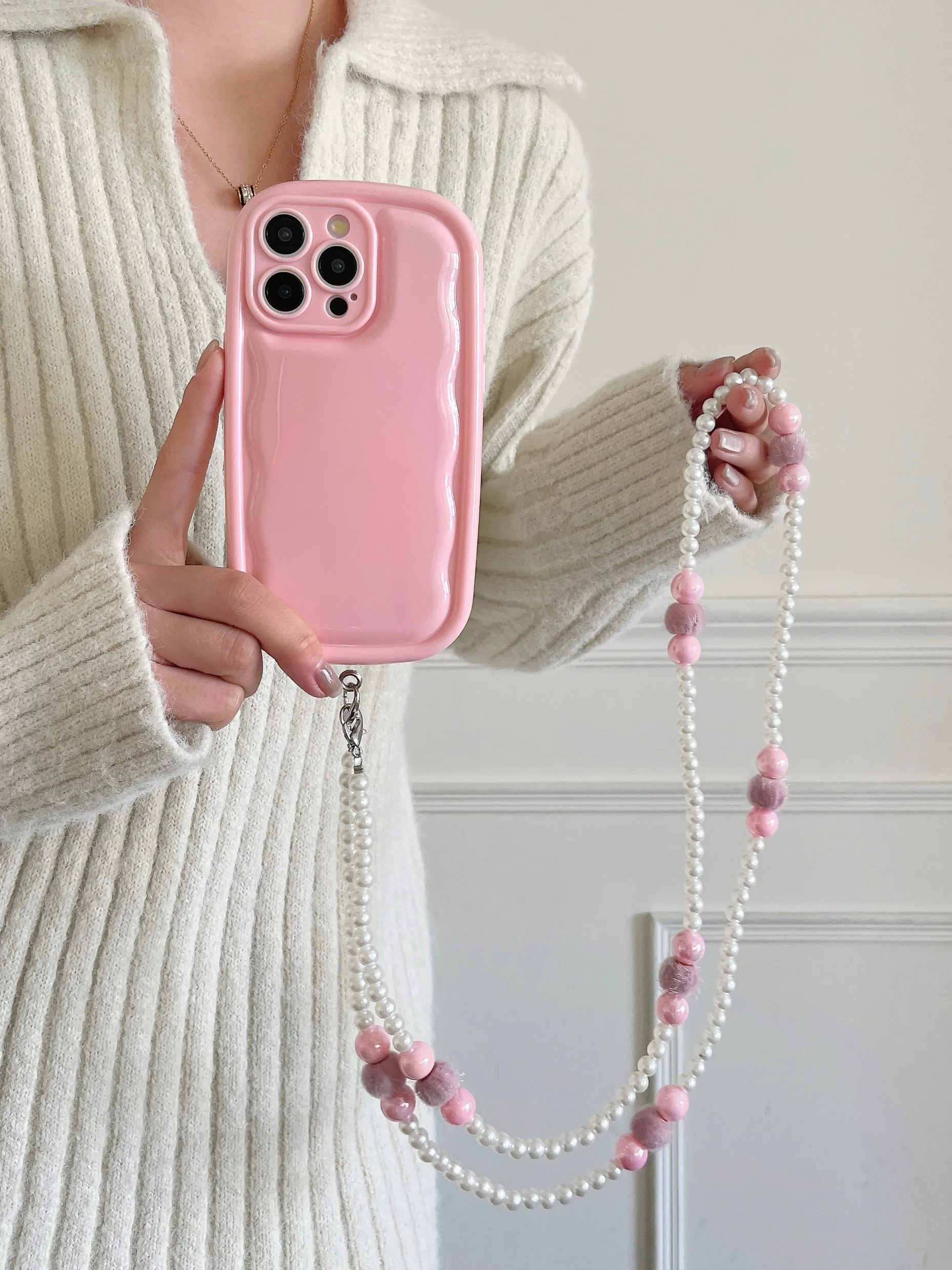 Designer Solid Color Wawy Customised Silicon Case for iPhone With Sling Beaded Chain