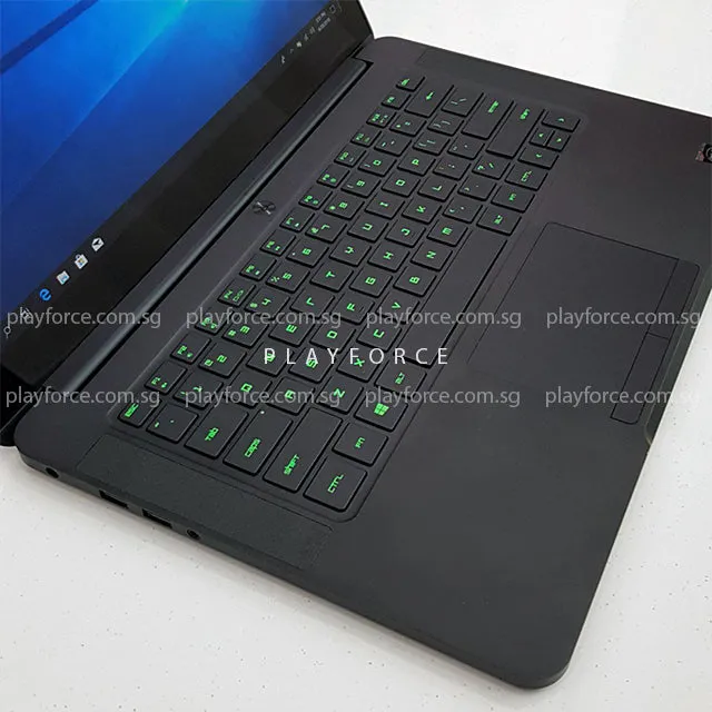 Razer Blade (i7-4720HQ, GTX 970M, 16GB, 512GB SSD, 14-inch UHD)